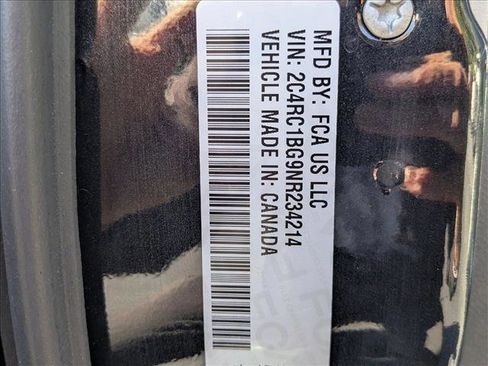 Used 2022 Chrysler Pacifica Touring-L image 22