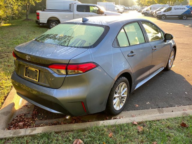 Used 2020 Toyota Corolla LE w/ LE Premium Package FWD image 31