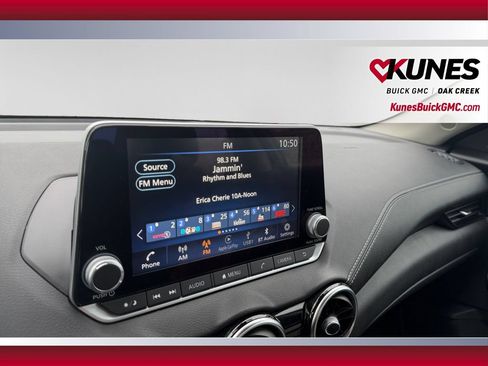 Used 2024 Nissan Sentra SV FWD image 23