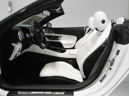 New 2026 Mercedes-Benz SL 55 AMG 4MATIC image 17