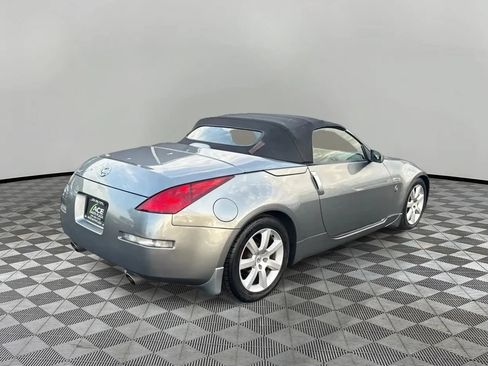 Used 2004 Nissan 350Z Touring RWD image 5