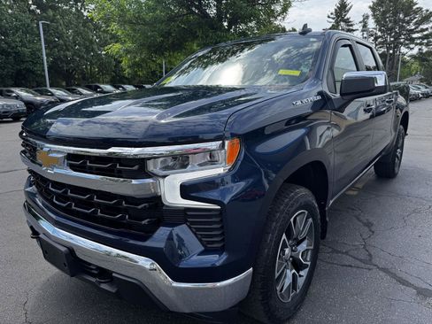 Certified 2023 Chevrolet Silverado 1500 LT AWD/4WD image 3