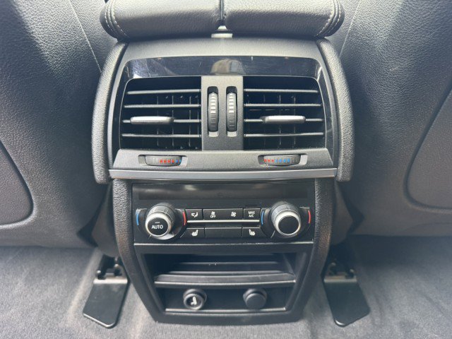 Used 2018 BMW X5 xDrive50i AWD/4WD image 25