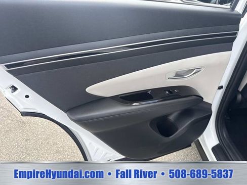 Used 2024 Hyundai Tucson Limited FWD image 16