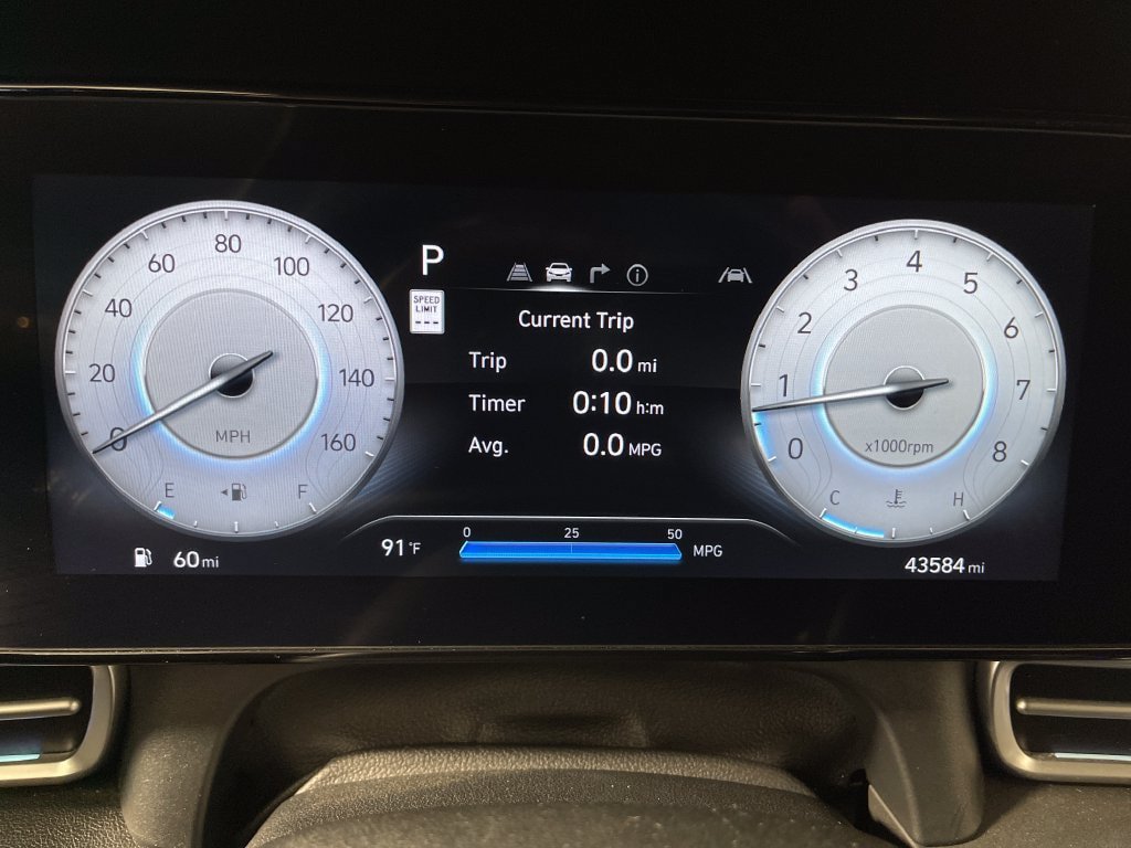 Certified 2025 Hyundai Elantra SEL FWD image 21