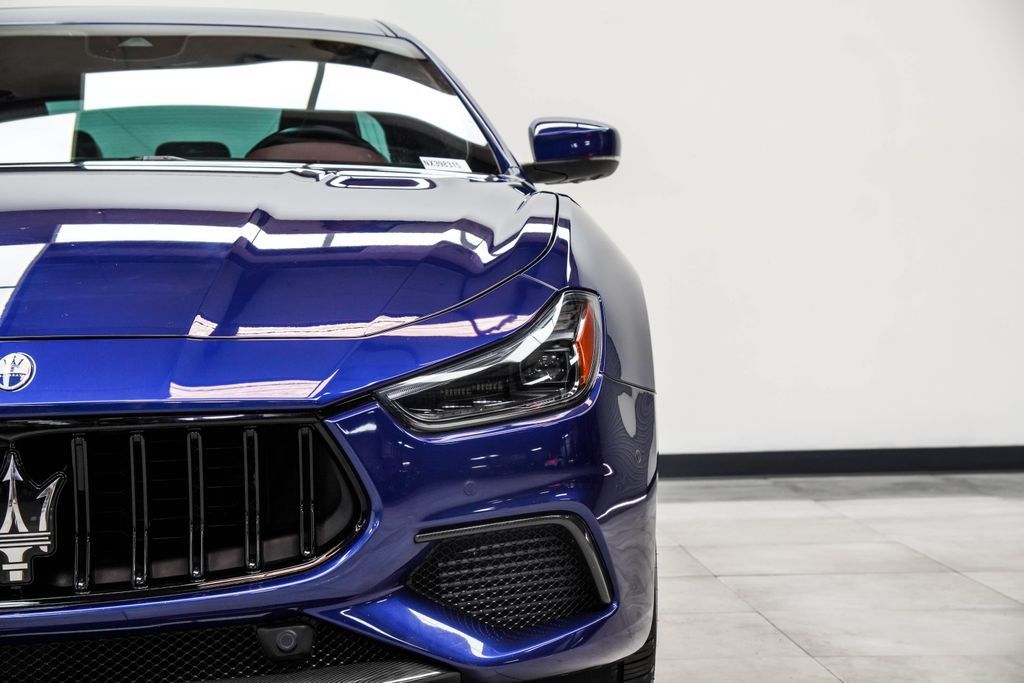 Used 2022 Maserati Ghibli Trofeo RWD image 7