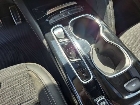 Used 2022 Buick Envision Preferred w/ Sport Touring Package FWD image 30