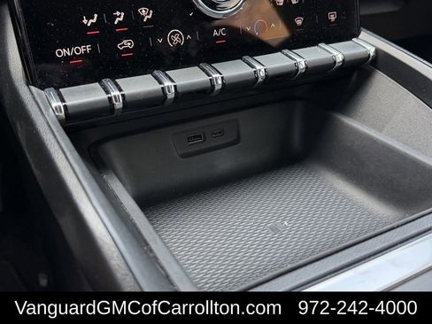 Used 2025 GMC Terrain Elevation w/ Technology Package II AWD/4WD image 23