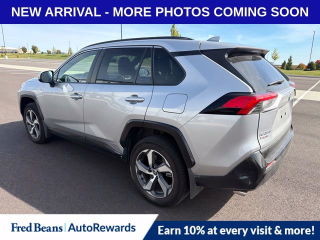 Used 2021 Toyota RAV4 SE w/ Weather & Moonroof Package AWD/4WD image 5