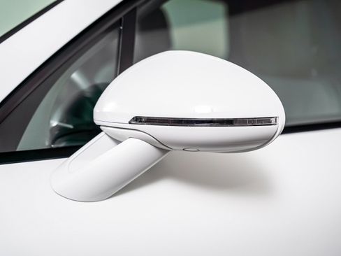 Certified 2026 Porsche Macan AWD/4WD image 29