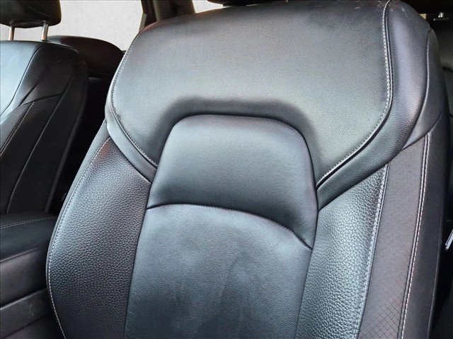 Used 2023 Nissan Pathfinder SL AWD/4WD image 11