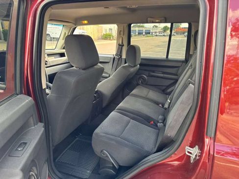 Used 2008 Jeep Commander Sport AWD/4WD image 15