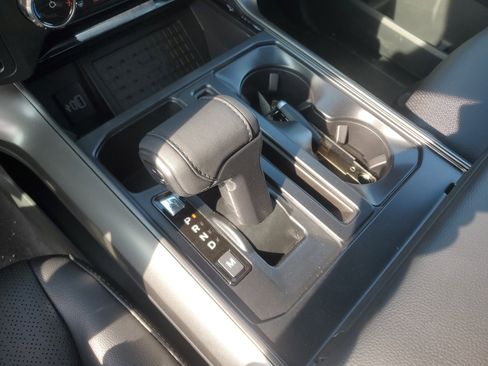 New 2025 Ford F150 Lariat w/ Equipment Group 502A High image 29