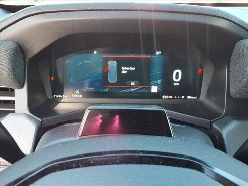 Used 2025 Ford Explorer ST-Line image 16