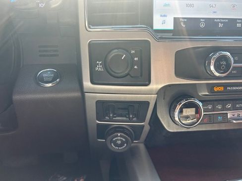 Used 2022 Ford F250 King Ranch w/ King Ranch Ultimate Package AWD/4WD image 24