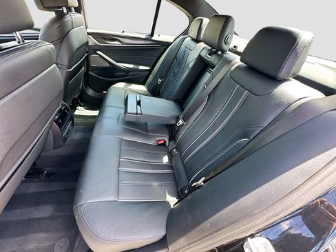 Used 2023 BMW M550i xDrive w/ Executive Package AWD/4WD image 21