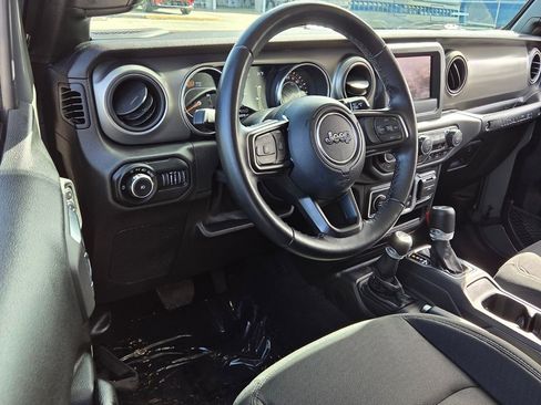 Used 2021 Jeep Wrangler Sport S image 12
