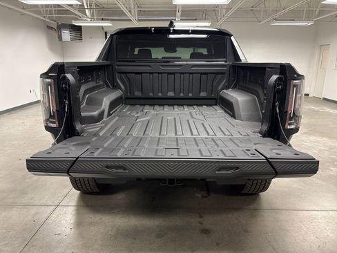 New 2026 GMC Hummer EV 4x4 Crew Cab image 17