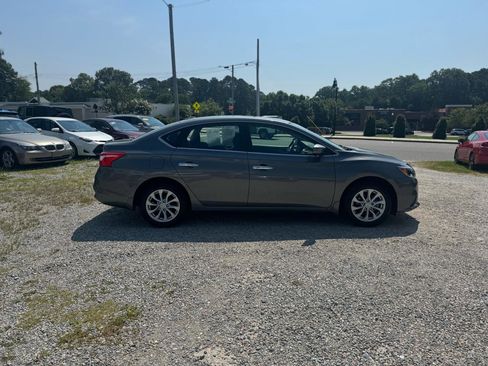 Used 2018 Nissan Sentra SV w/ Premium Package (P01) image 4
