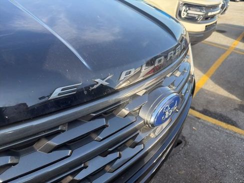 Used 2019 Ford Explorer XLT w/ Equipment Group 202A image 23