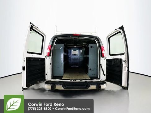 Used 2016 GMC Savana 2500 RWD image 22