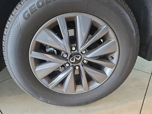 Certified 2026 INFINITI QX80 Pure w/ Cargo Package AWD/4WD image 7