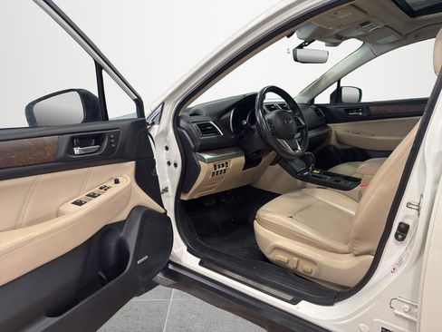 Used 2018 Subaru Outback 2.5i Limited AWD/4WD image 29