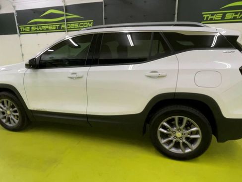 Used 2023 GMC Terrain SLT image 6