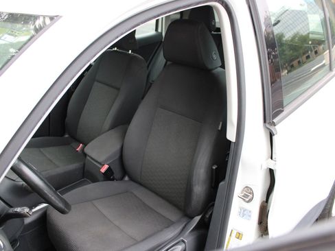 Used 2017 Volkswagen Tiguan Limited w/ Premium Package FWD image 8