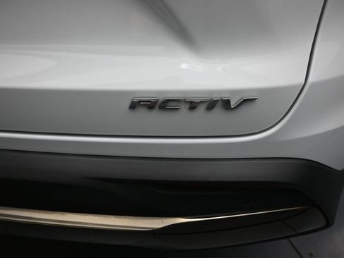 Used 2024 Chevrolet Trax ACTIV w/ Sunroof Package FWD image 11