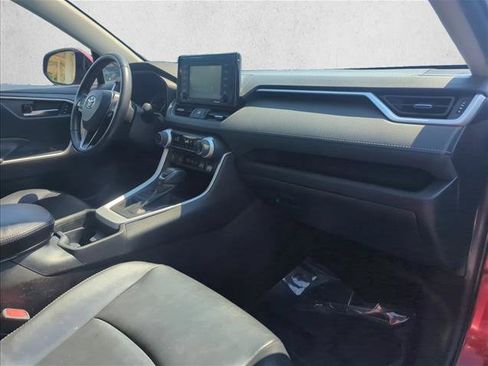 Used 2020 Toyota RAV4 XLE Premium AWD/4WD image 28