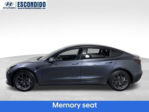 Used 2023 Tesla Model 3 Standard Range image 2