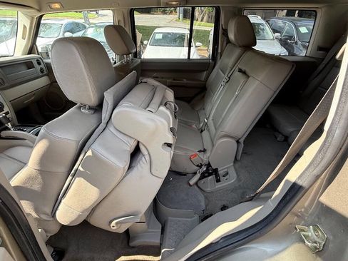 Used 2006 Jeep Commander 2WD image 47
