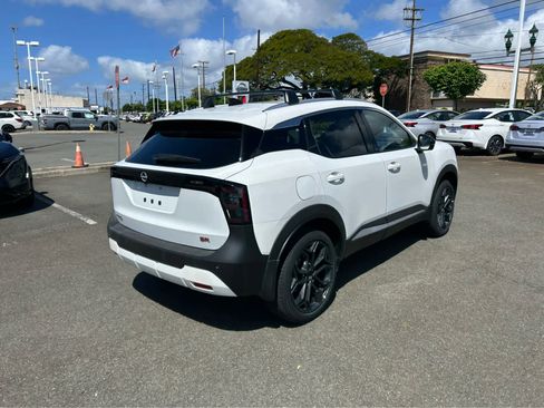 New 2026 Nissan Kicks SR FWD image 3