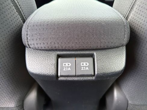 Used 2021 Toyota Prius Prime LE FWD image 23
