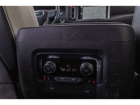 Used 2022 GMC Yukon Denali image 14