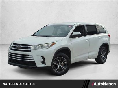 Used 2018 Toyota Highlander LE