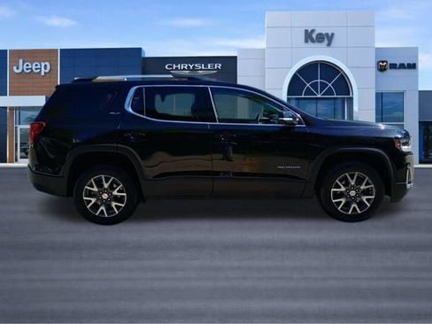 Used 2023 GMC Acadia SLT image 7