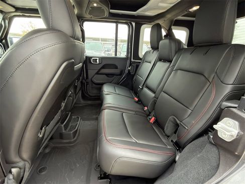 New 2025 Jeep Wrangler Unlimited Rubicon image 20