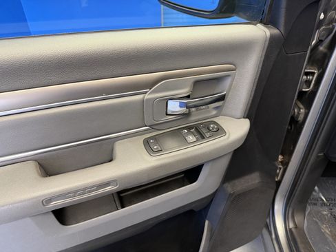Used 2013 RAM 1500 Express RWD image 10