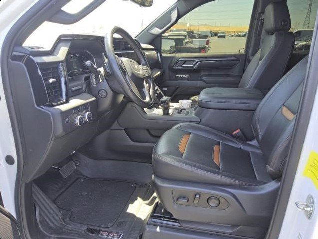 Used 2023 GMC Sierra 1500 AT4 w/ AT4 Premium Package AWD/4WD image 7