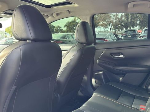 Used 2023 Nissan Sentra SR w/ SR Premium Package image 26