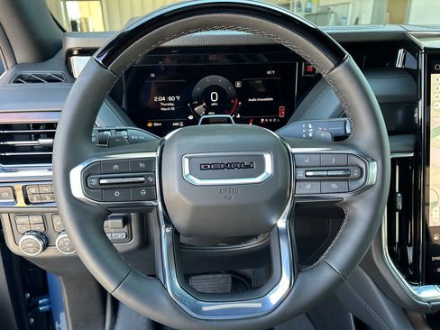 New 2026 GMC Yukon Denali w/ Denali Reserve Package AWD/4WD image 18