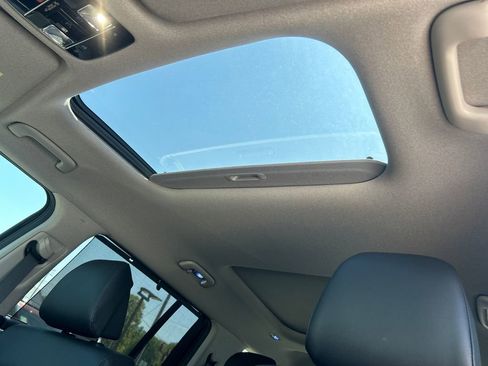 New 2025 Hyundai Santa Fe Limited FWD image 33