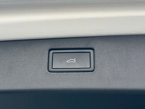 New 2026 Volkswagen Tiguan SE image 20