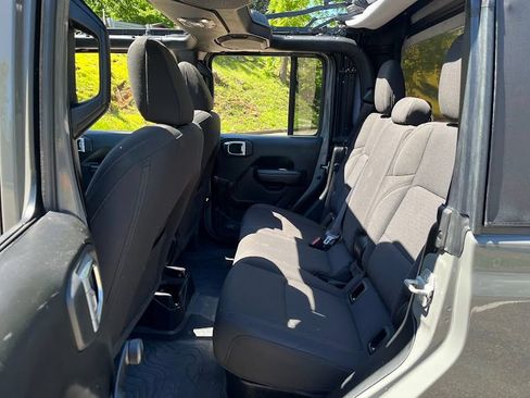 Used 2022 Jeep Gladiator Sport AWD/4WD image 47