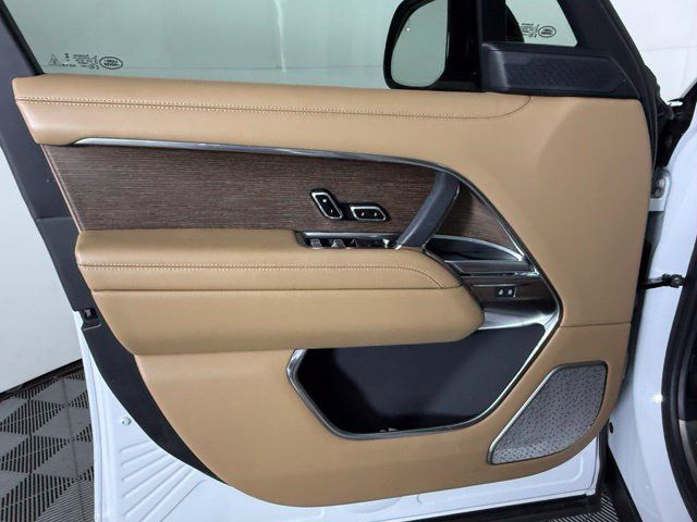 Certified 2025 Land Rover Range Rover Autobiography AWD/4WD image 20