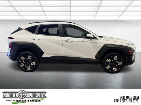 Used 2025 Hyundai Kona SEL AWD/4WD image 7