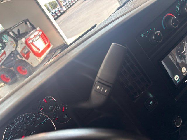 Used 2021 Chevrolet Express 2500 w/ Driver Convenience Package RWD image 33