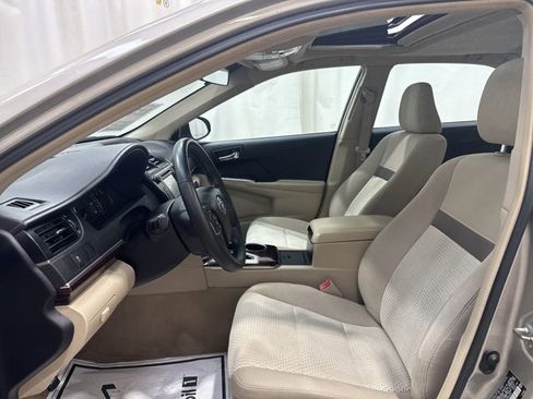 Used 2013 Toyota Camry XLE FWD image 12